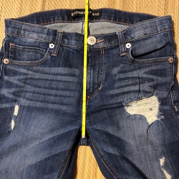 Express jeans “Girlfriend” style Size 2 Distressed - Picture 2 of 5